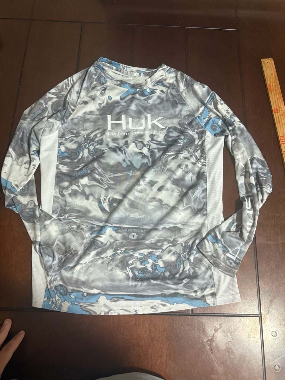 Huk Pursuit Mossy Oak Performance Fishing Long Sleeve Crew Shirt